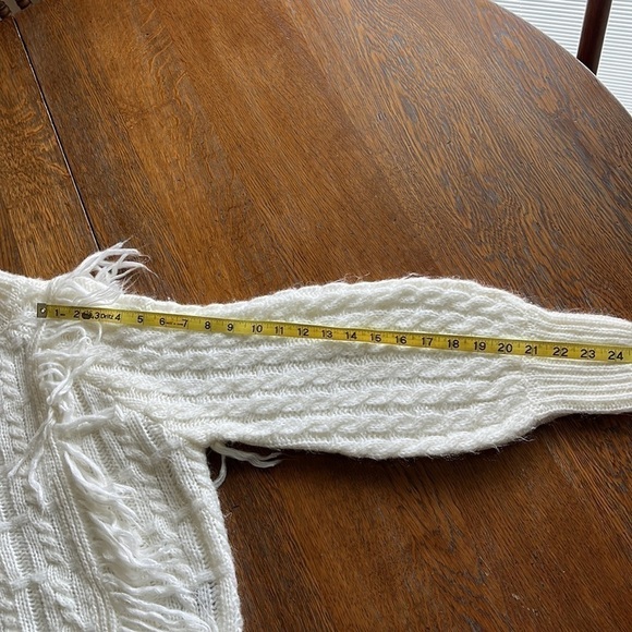 Altar’d State Sweater fringe on sides white balloon sleeves size L crewneck - Picture 15 of 16